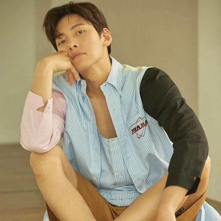 Behind-the-scenes cut of Ji Changwook