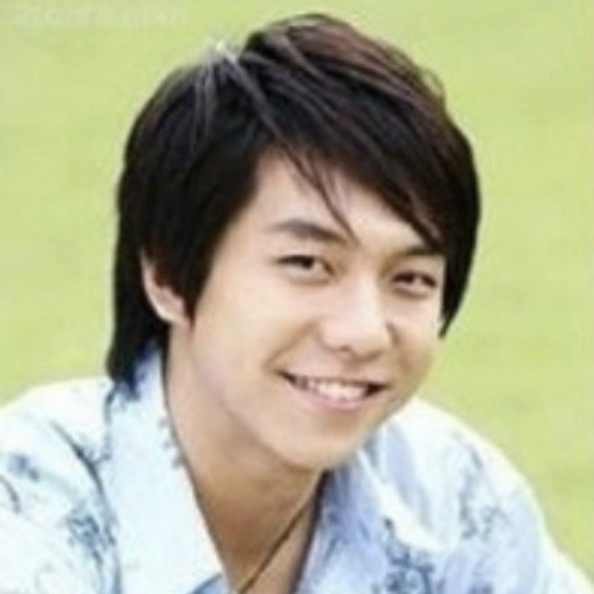 Foto terbaru dari Lee Seunggi