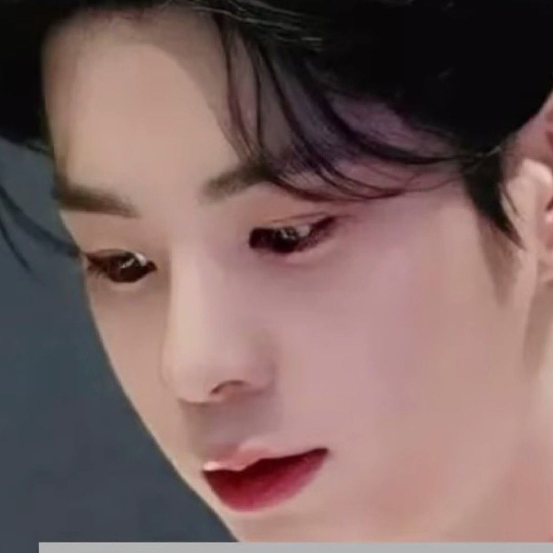 Momen yang diabadikan oleh penggemar Jeong Dongwon