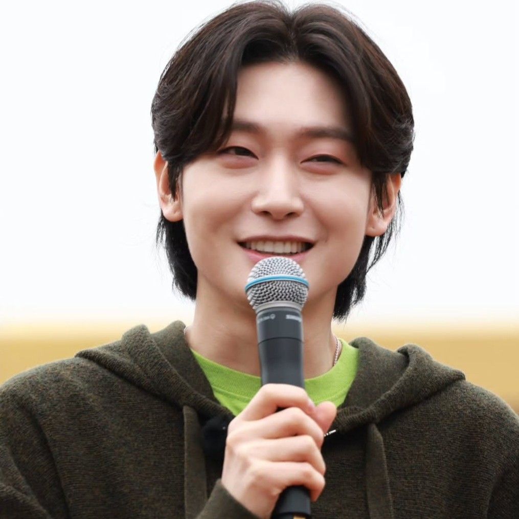 Behind-the-scenes cut of Kim Yongbin