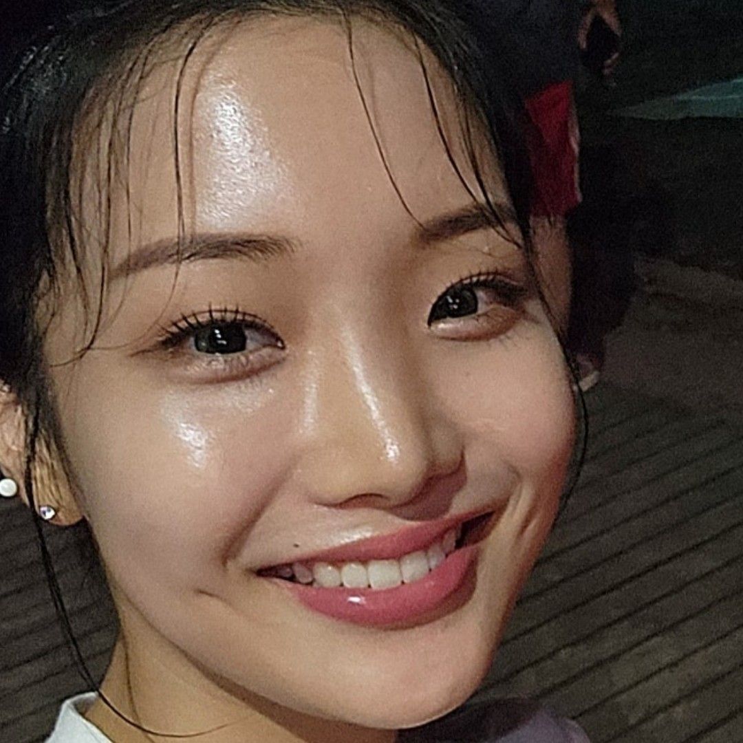 Recent activity shot of Kim Soyeon (2004)