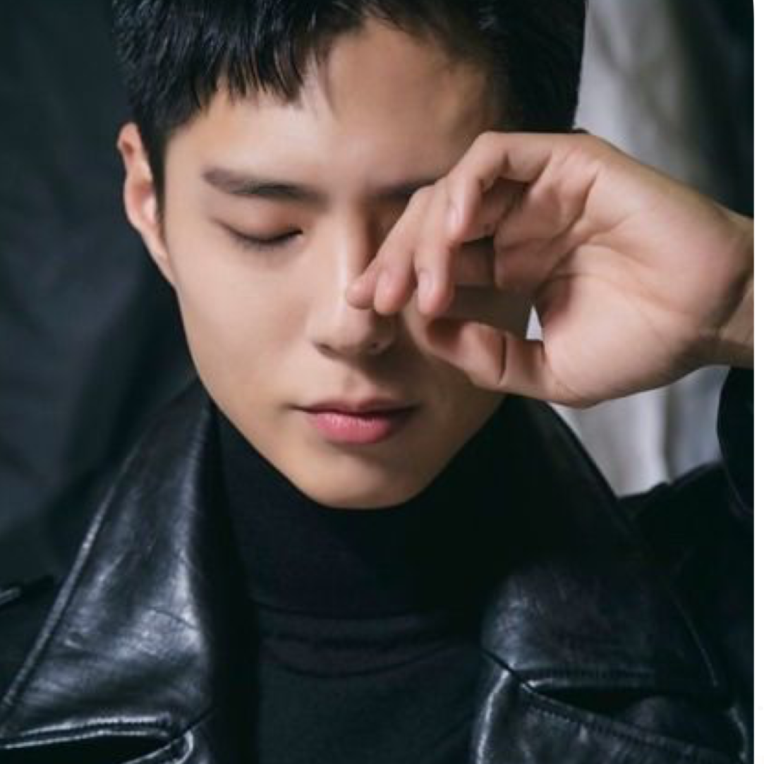 A moment captured by a fan of Park Bogum
