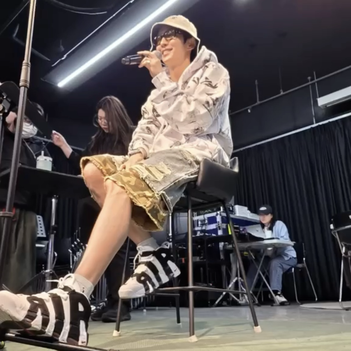 Recent activity shot of Lee Joongi