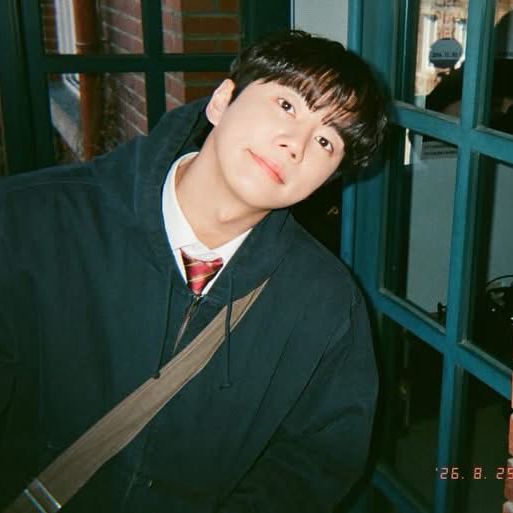Recent activity shot of Lee Junyoung