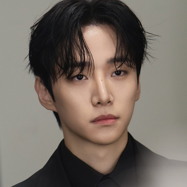 イ・ジュノのビハインドカット