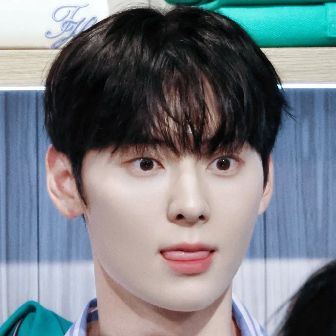 Behind-the-scenes cut of Hwang Minhyun