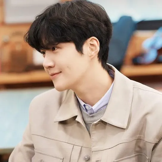Behind-the-scenes cut of Kim Seonho