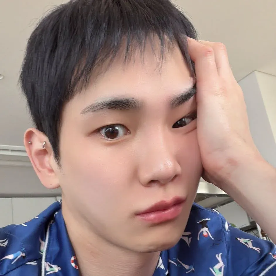 Foto terbaru dari Key