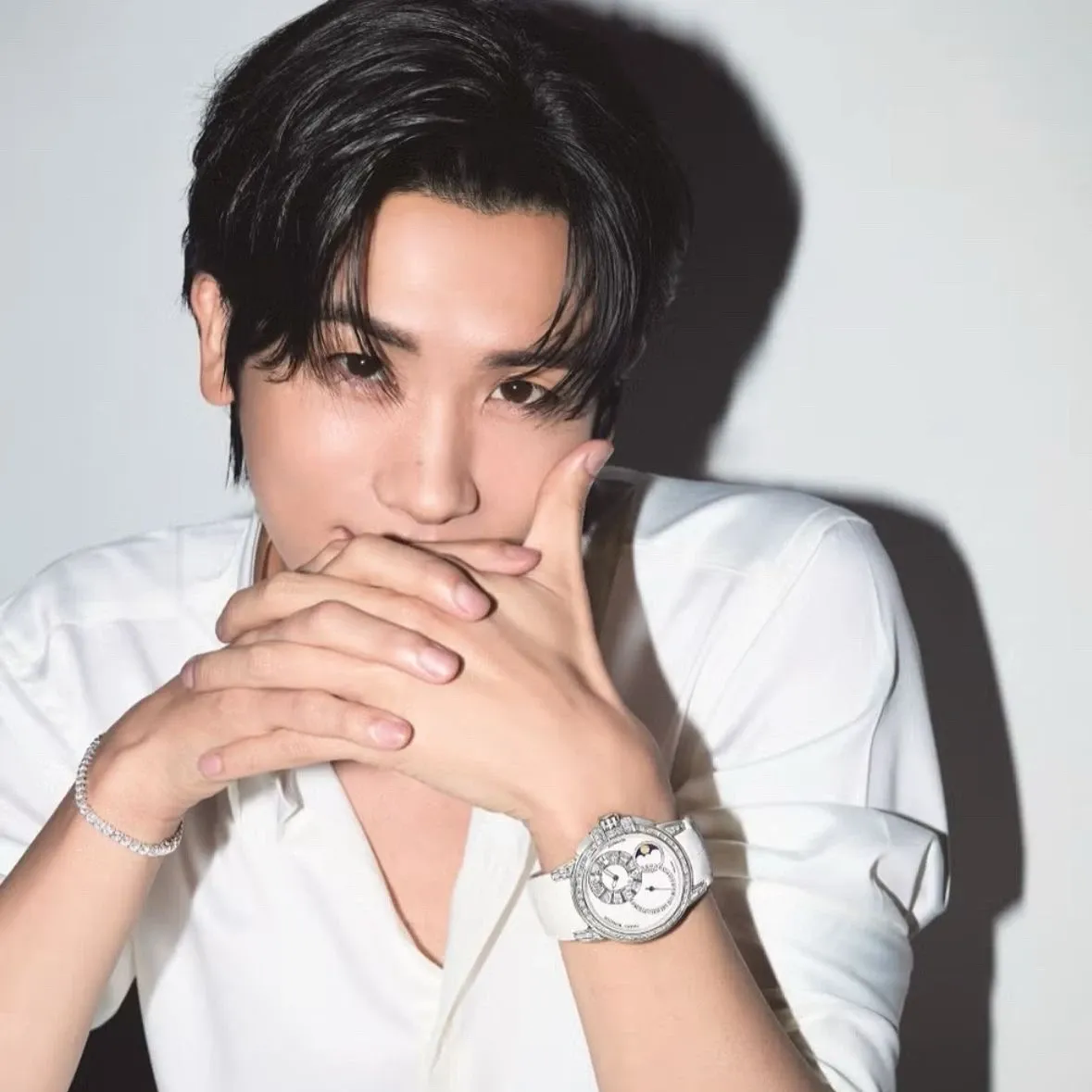 Behind-the-scenes cut of Park Hyungsik