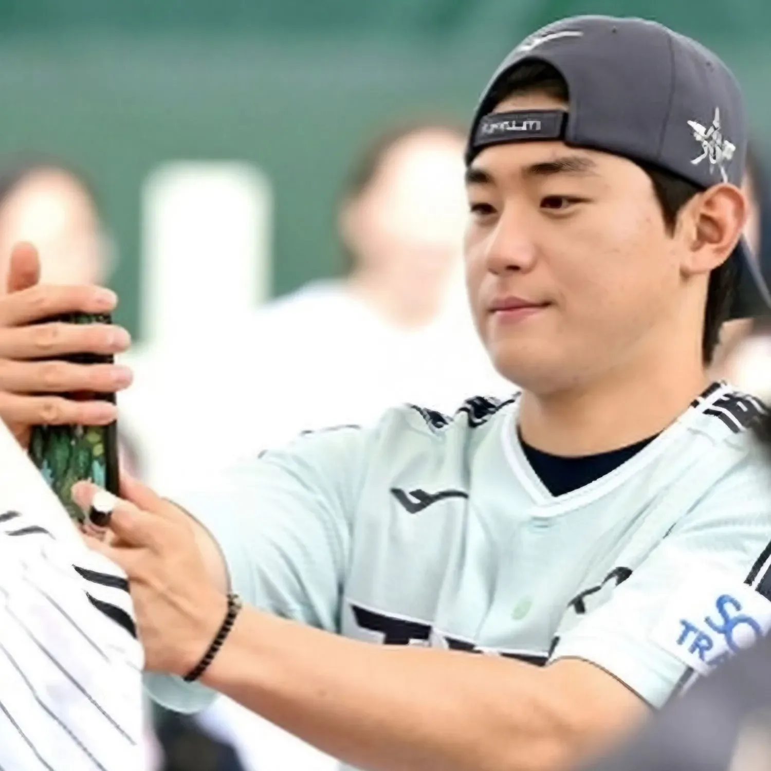 Momen yang diabadikan oleh penggemar Kim Doyoung