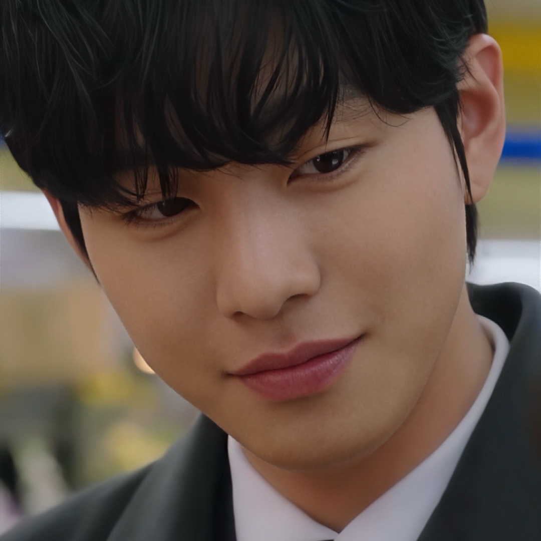 Recent activity shot of Ahn Hyoseop