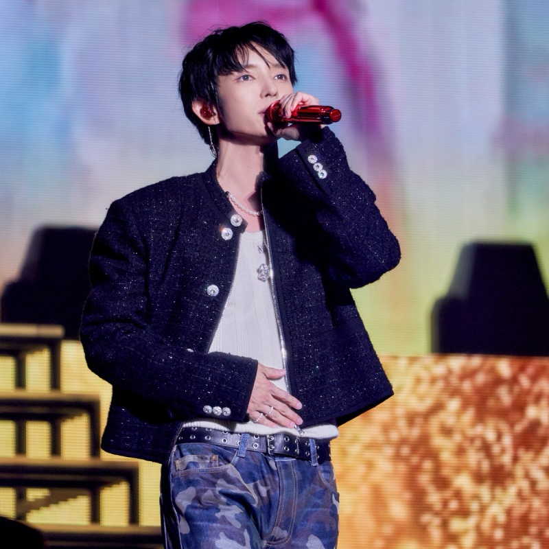 Behind-the-scenes cut of Lee Joongi