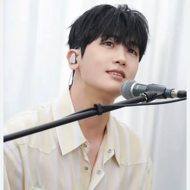 Latest photo of Park Hyungsik