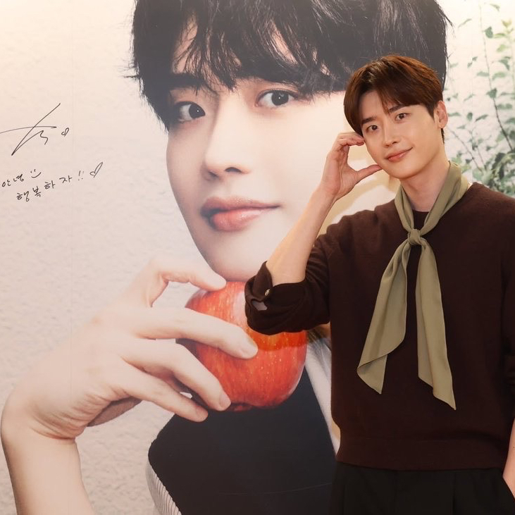 粉絲拍下的李鍾碩瞬間