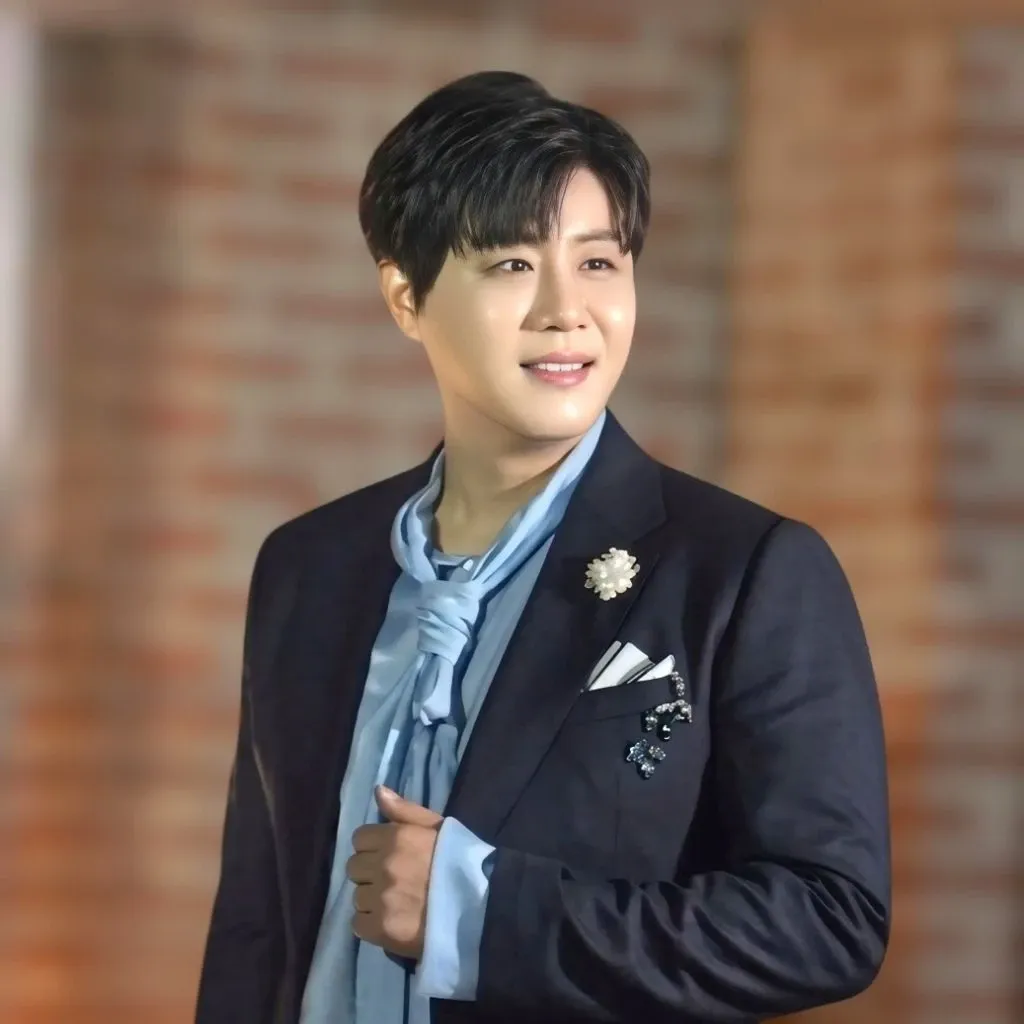 Behind-the-scenes cut of Jin Haesung