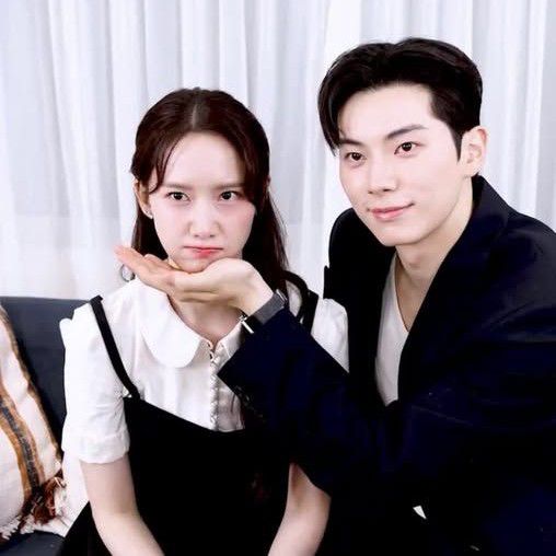 Behind-the-scenes cut of Lee Chaemin