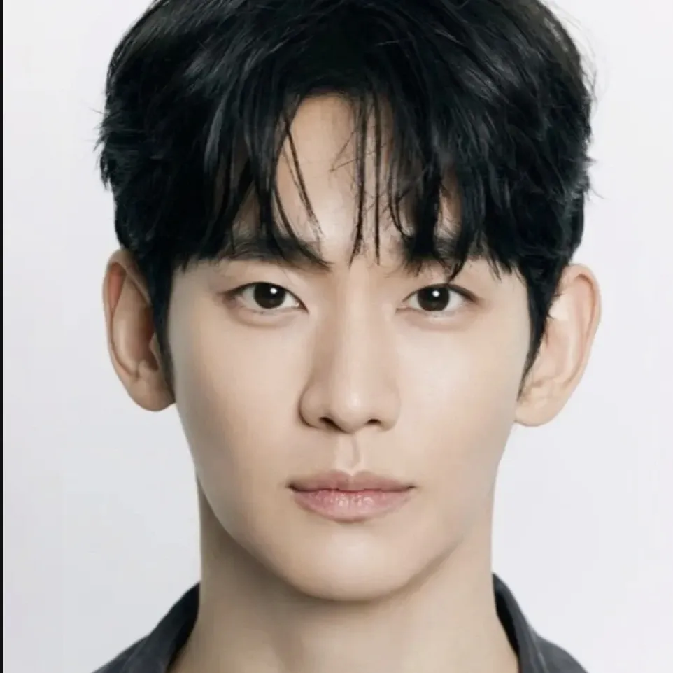 Behind-the-scenes cut of Kim Soohyun