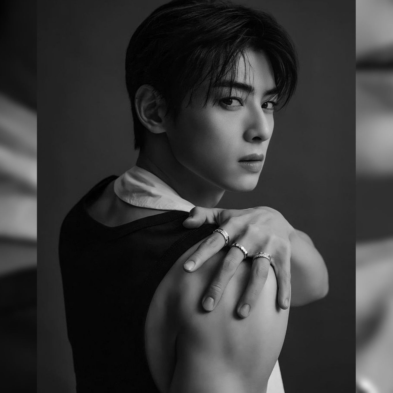 Behind-the-scenes cut of Cha Eunwoo