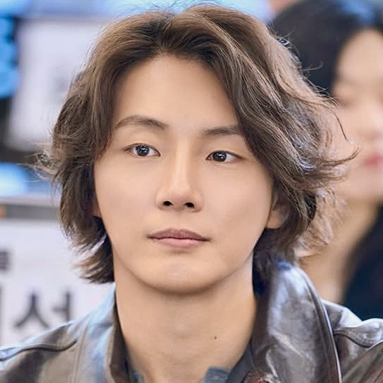 Recent activity shot of Yoon Shiyoon