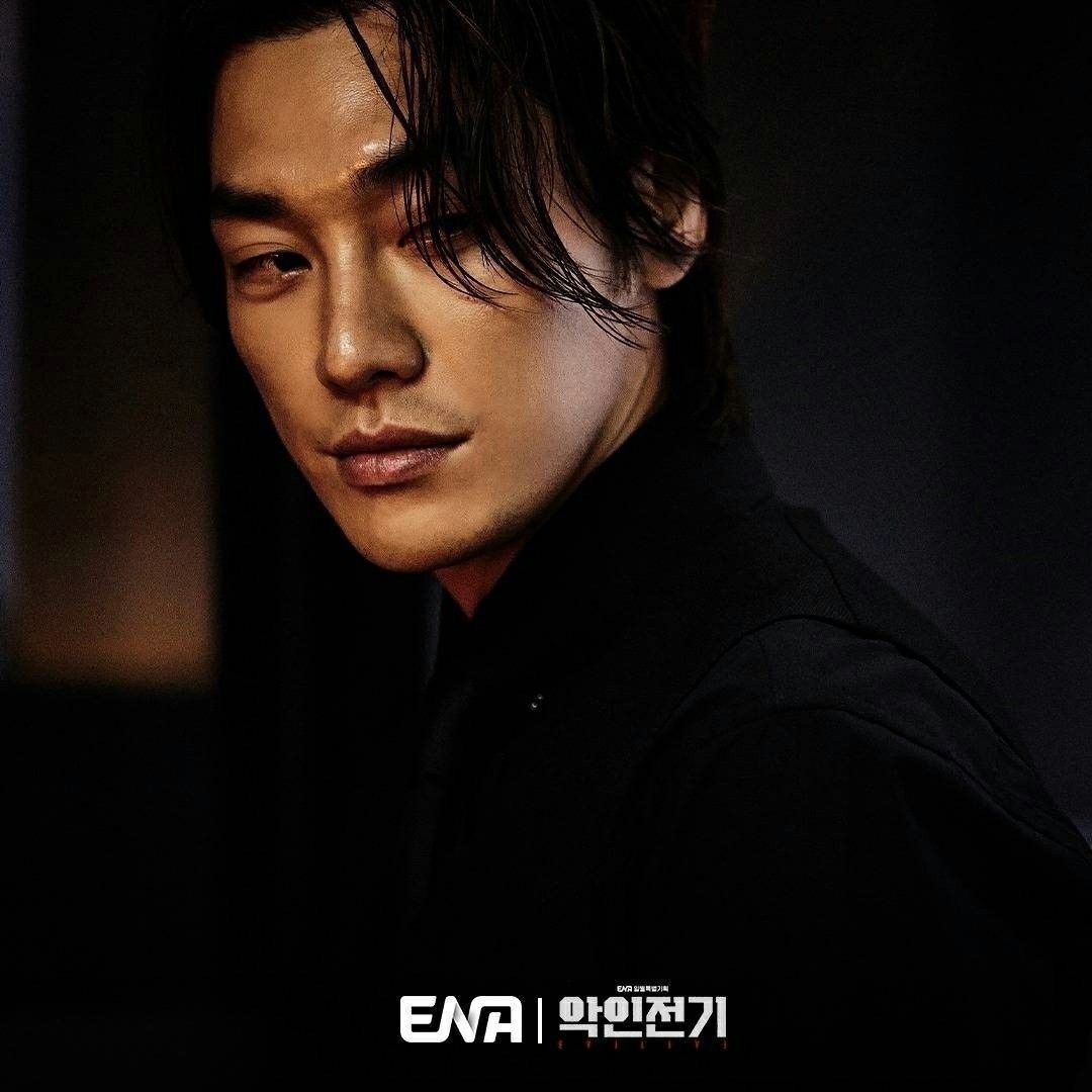 A moment captured by a fan of Kim Youngkwang