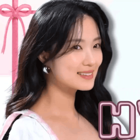 A moment captured by a fan of Kim Hyeyoon