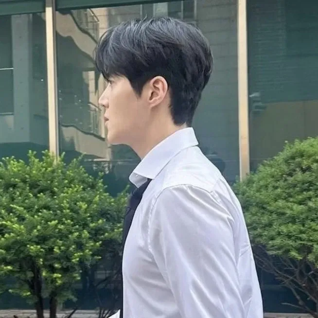 Foto terbaru dari Kim Seonho