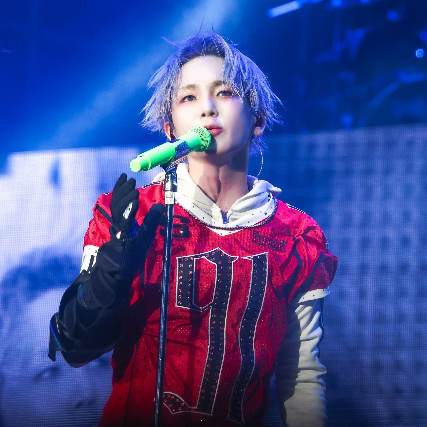 Behind-the-scenes cut of Key