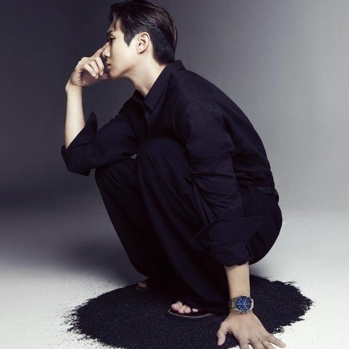 A moment captured by a fan of Choi Wooshik