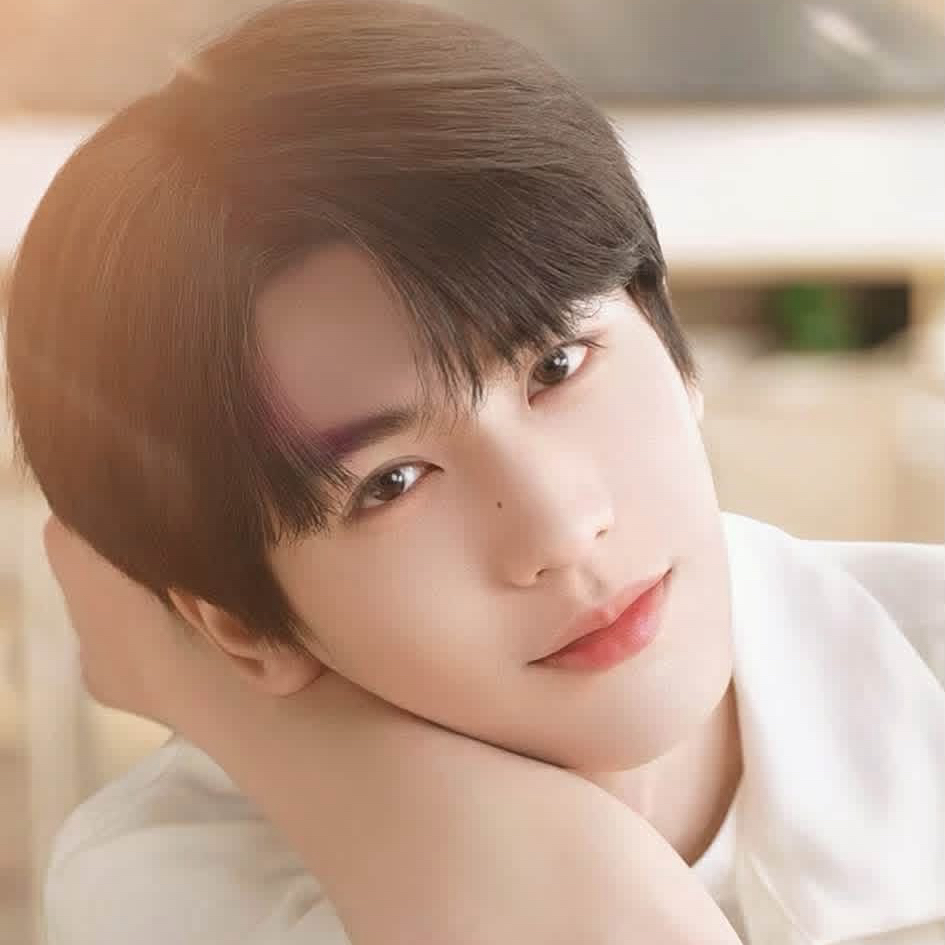 Latest photo of Zhang Linghe