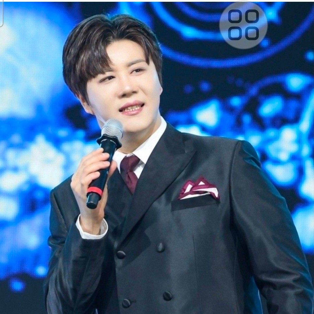 チン・ヘソンのビハインドカット