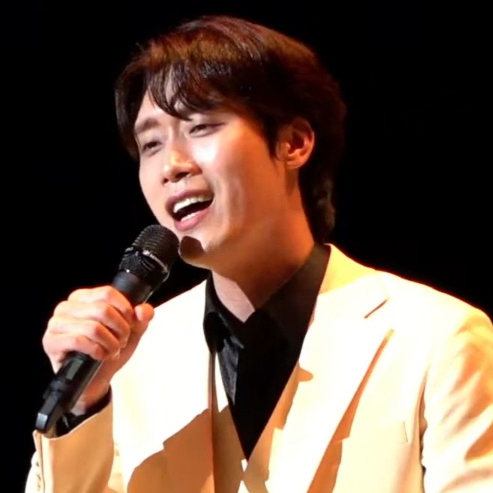 Recent activity shot of Choi Woojin