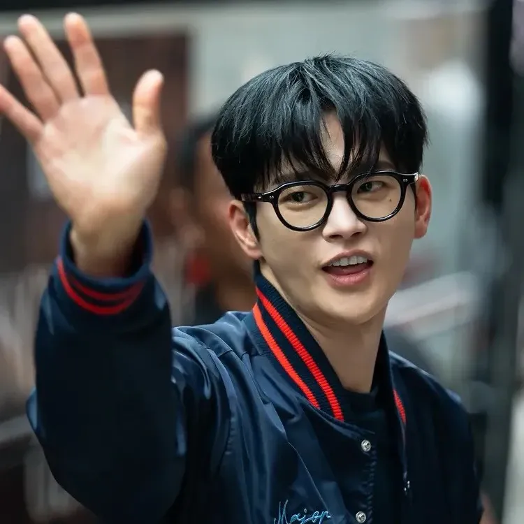 Latest photo of Kim Youngdae