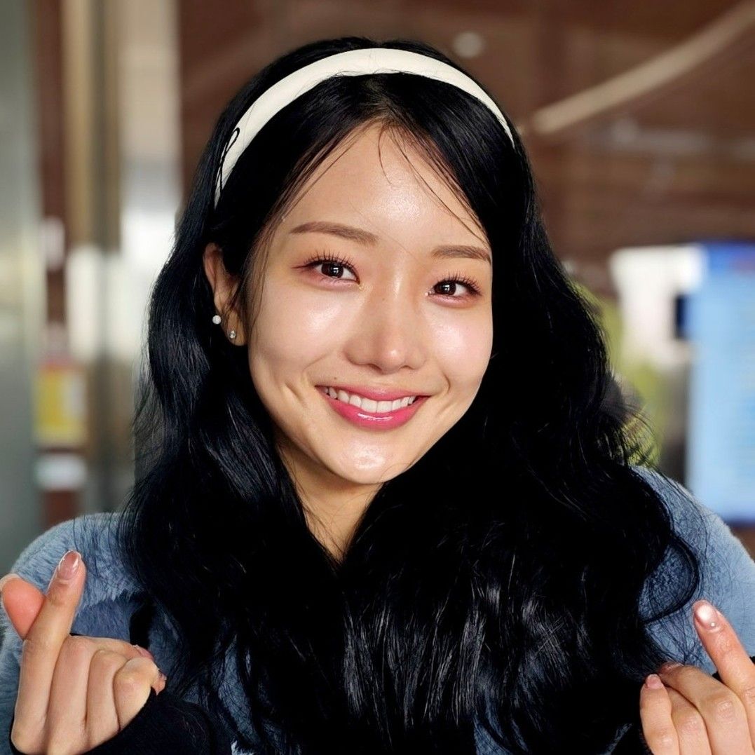 Recent activity shot of Kim Soyeon (2004)