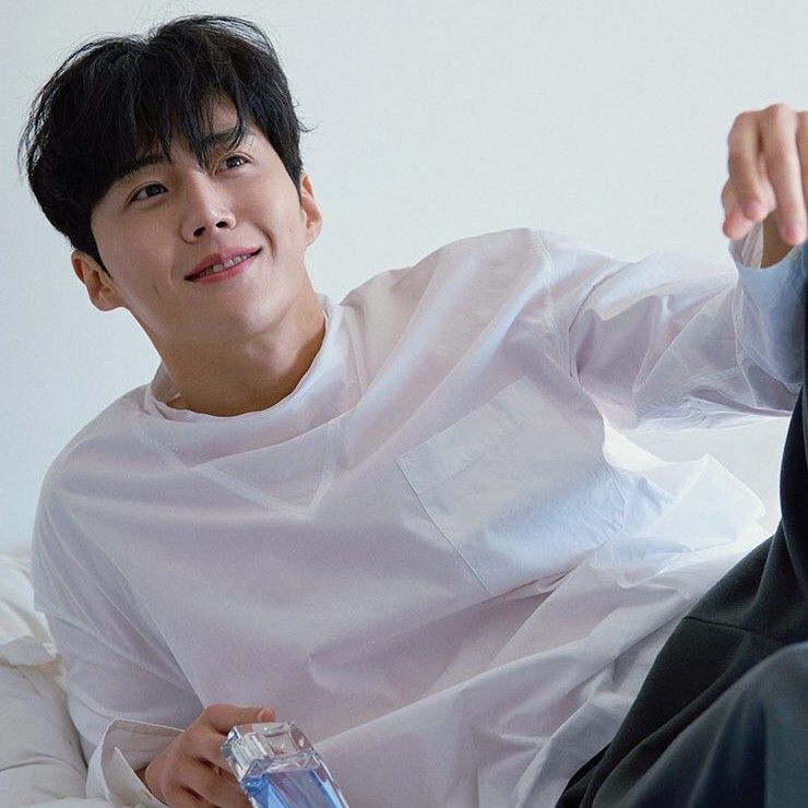 粉丝拍下的金宣虎瞬间