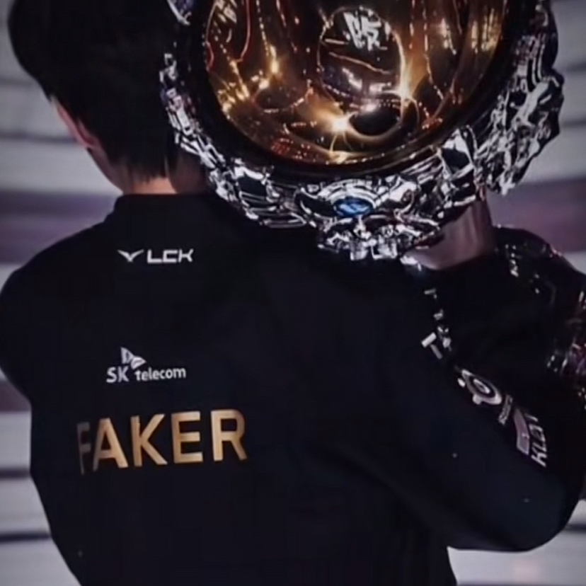 A moment captured by a fan of Faker