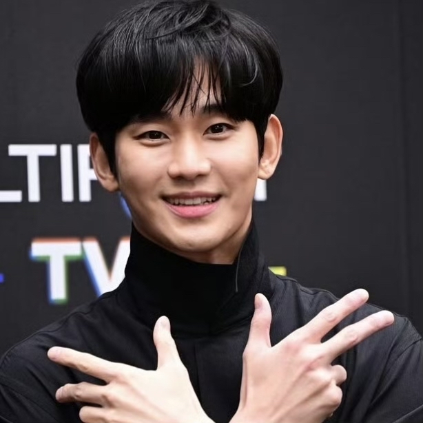 Latest photo of Kim Soohyun