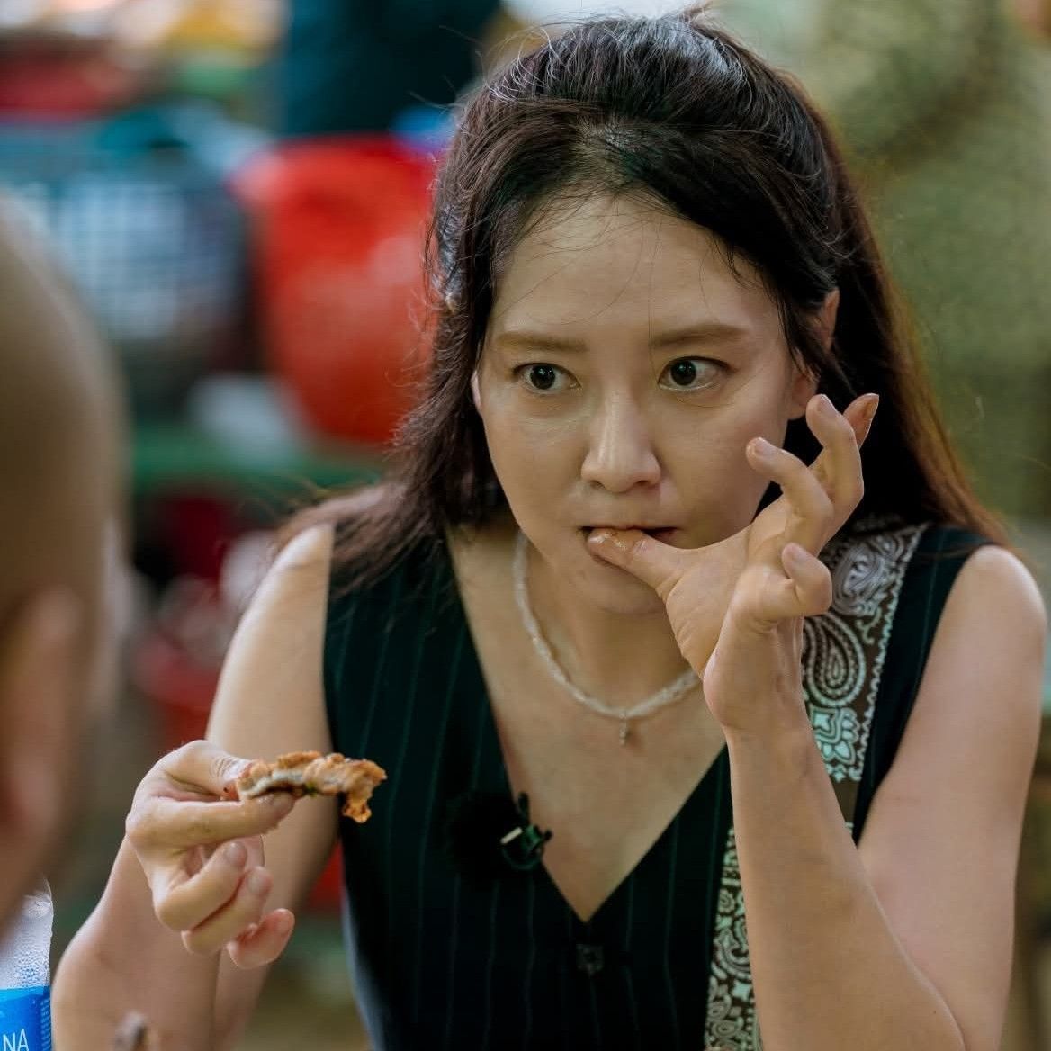 Behind-the-scenes cut of Song Jihyo