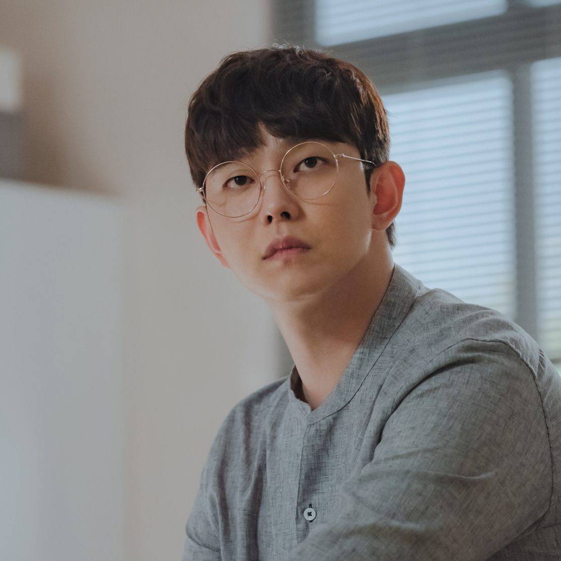 Foto terbaru dari Yoon Kyunsang