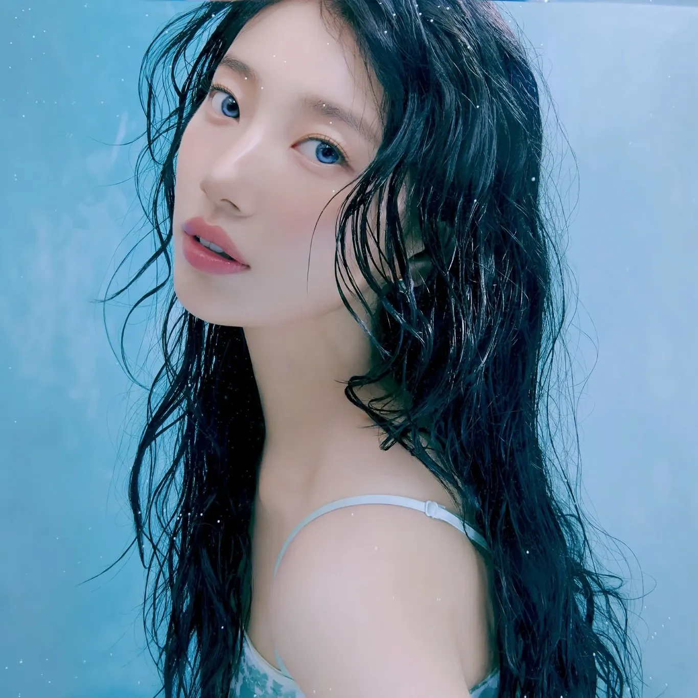 Recent activity shot of Bae Suzy