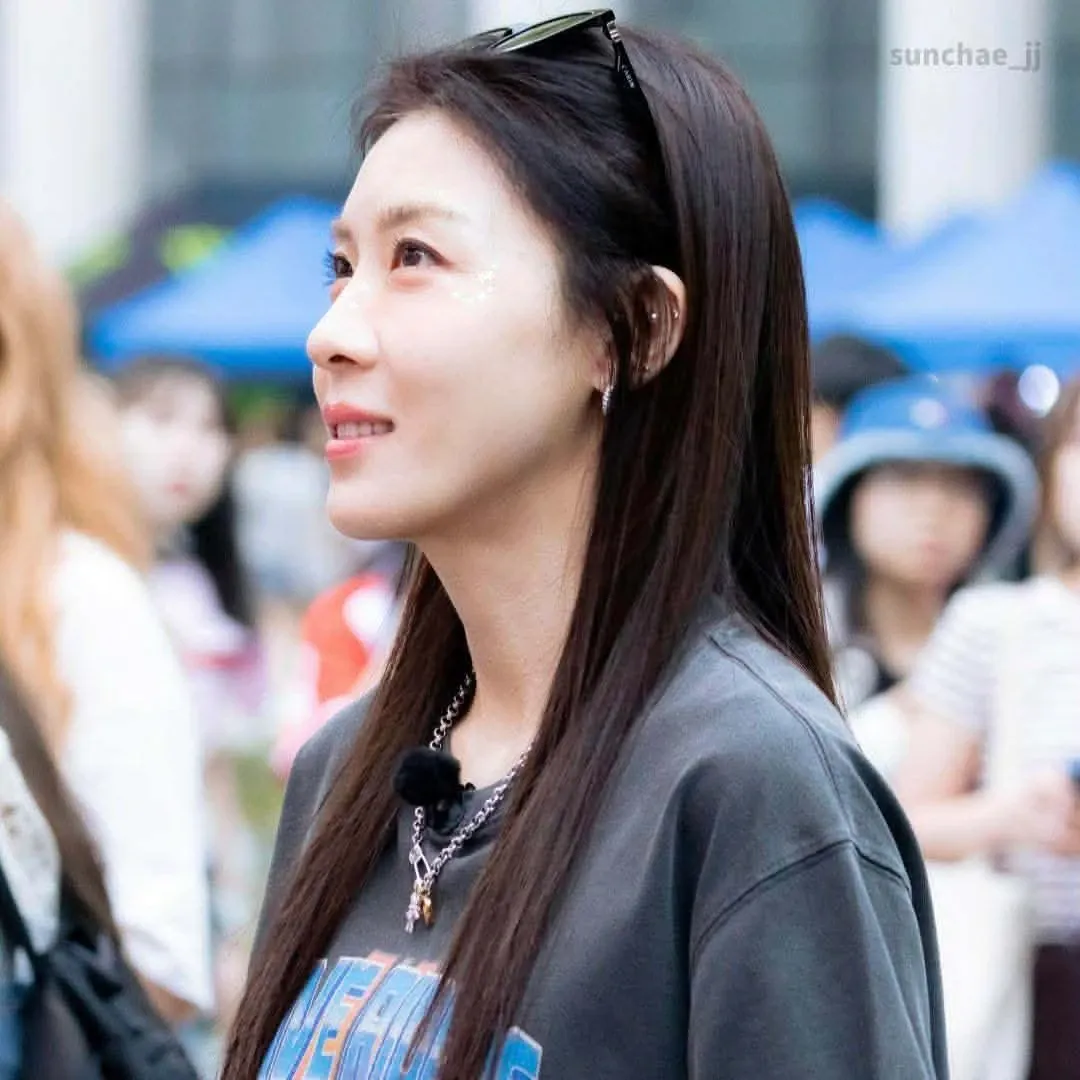 A moment captured by a fan of Ha Jiwon
