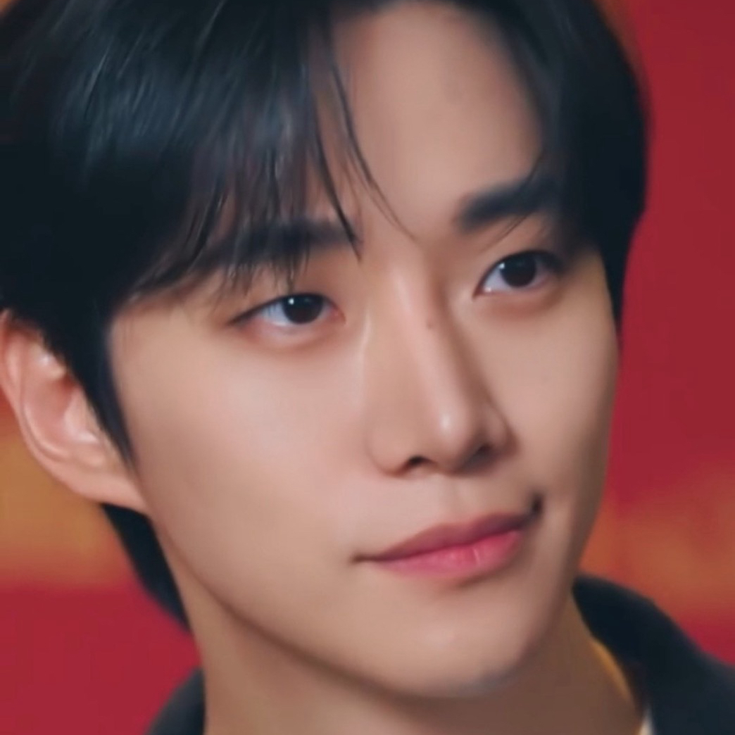 イ・ジュノのビハインドカット