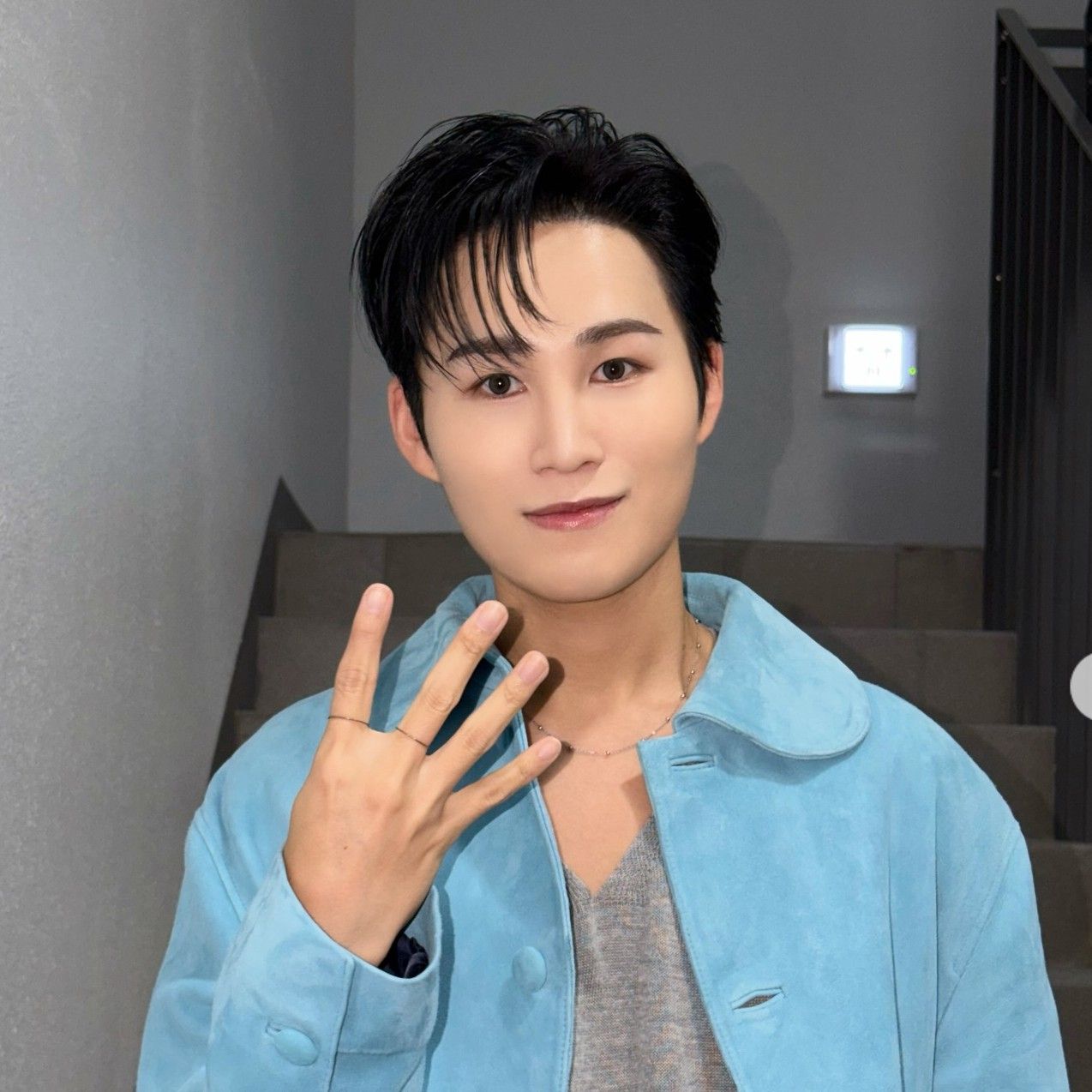 Behind-the-scenes cut of Kim Heejae