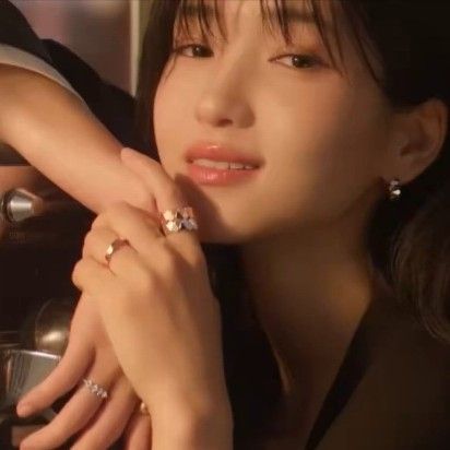 Behind-the-scenes cut of Kim Taeri