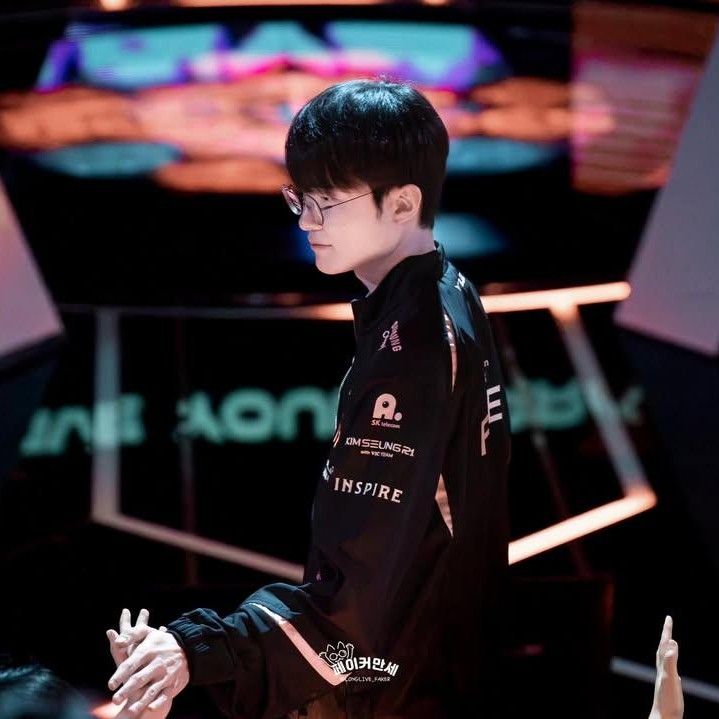 A moment captured by a fan of Faker