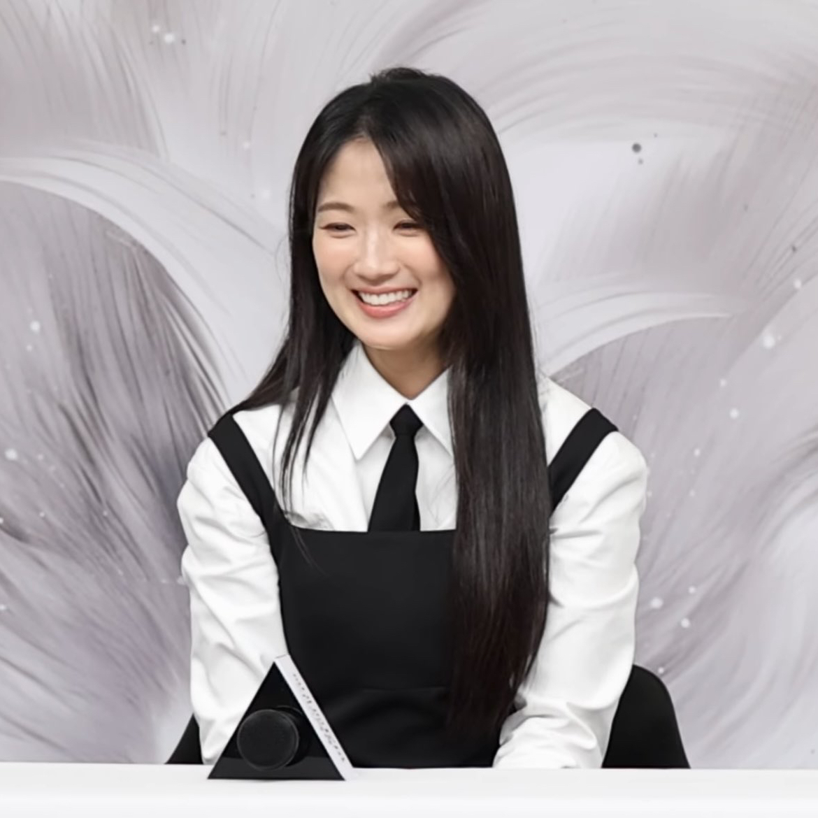 Recent activity shot of Kim Hyeyoon