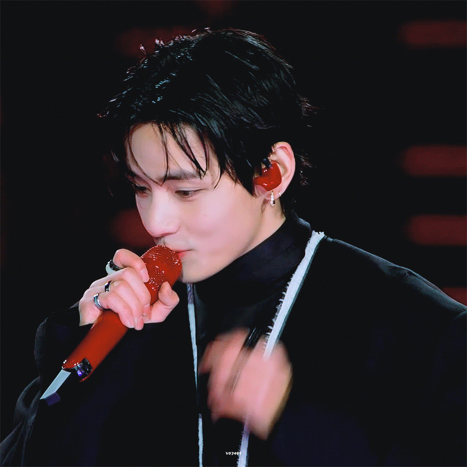 Behind-the-scenes cut of Kim Taehyung (V)