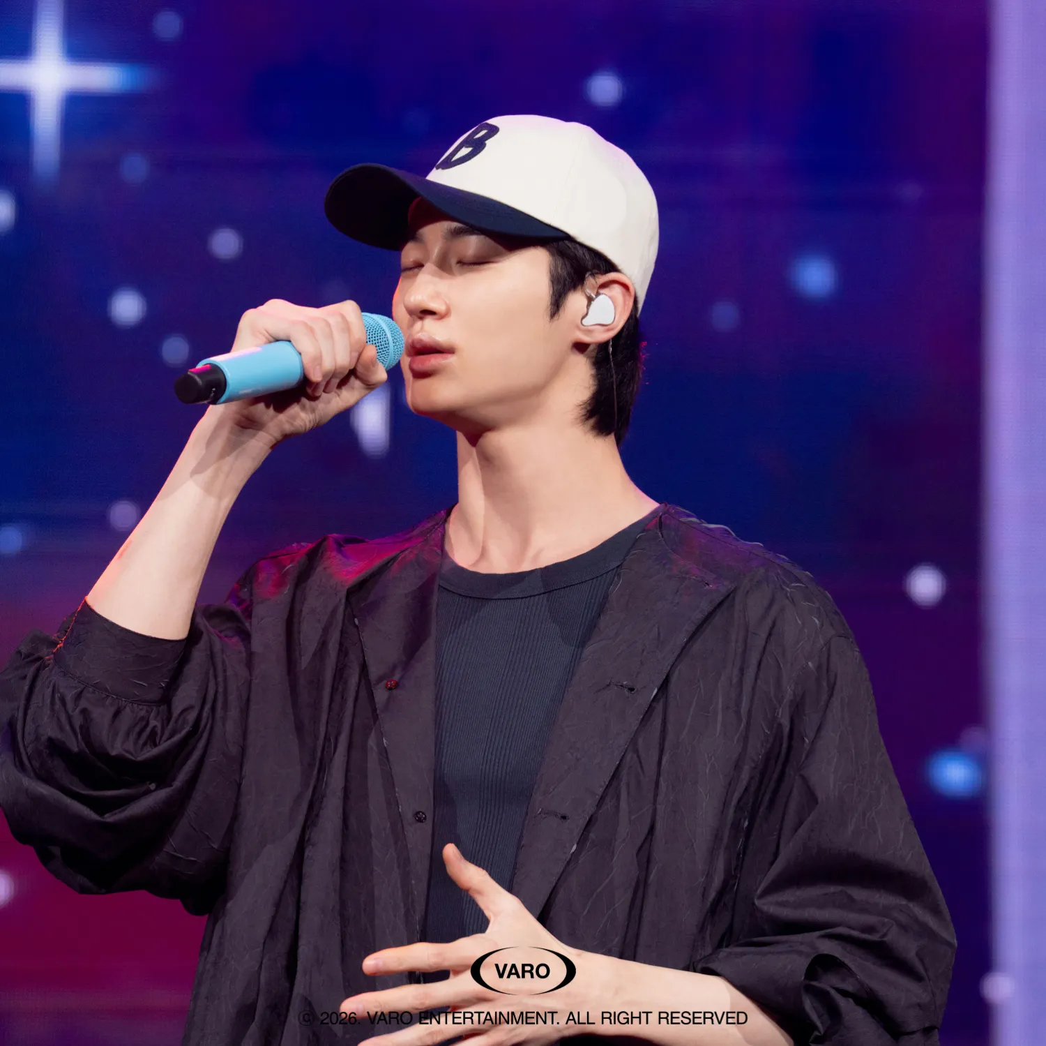 Recent activity shot of Byeon Wooseok