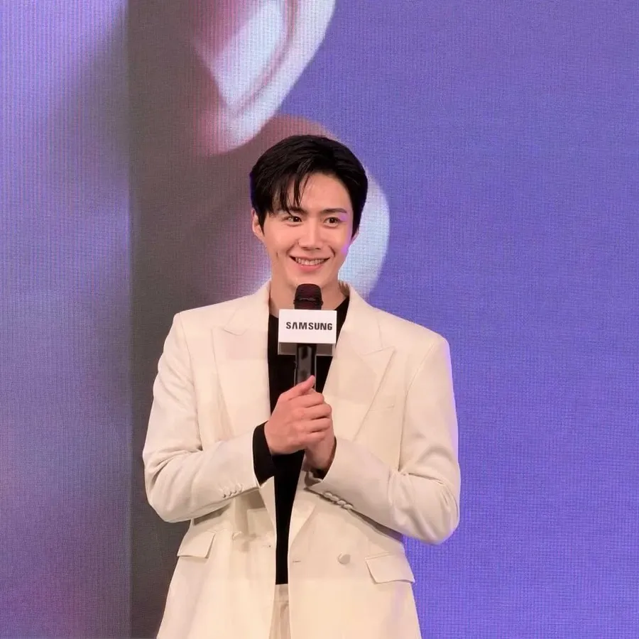 Foto kegiatan terbaru dari Kim Seonho