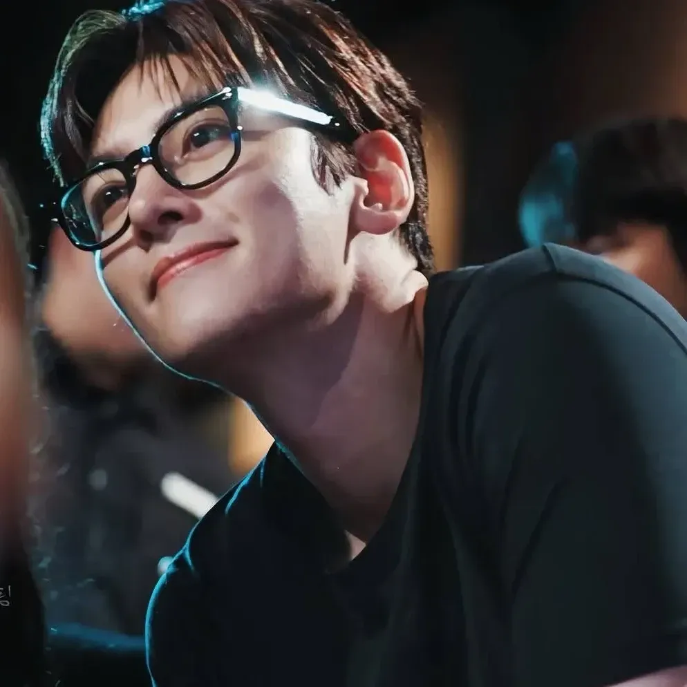 A moment captured by a fan of Ji Changwook