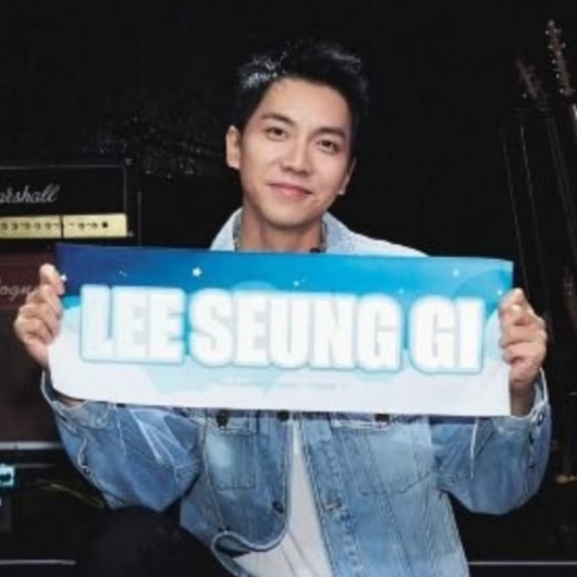 粉丝拍下的李升基瞬间